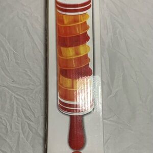Good quality Red and Orange roll and store pin